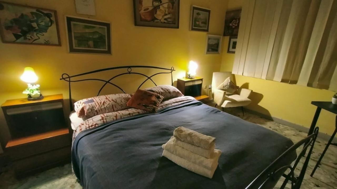 Le Stanze Di Ginevra - Via Tescione Hotel Caserta Exterior foto
