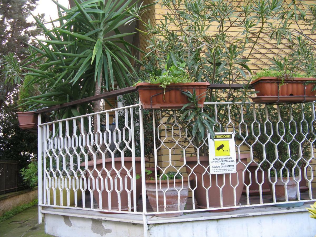 Le Stanze Di Ginevra - Via Tescione Hotel Caserta Exterior foto