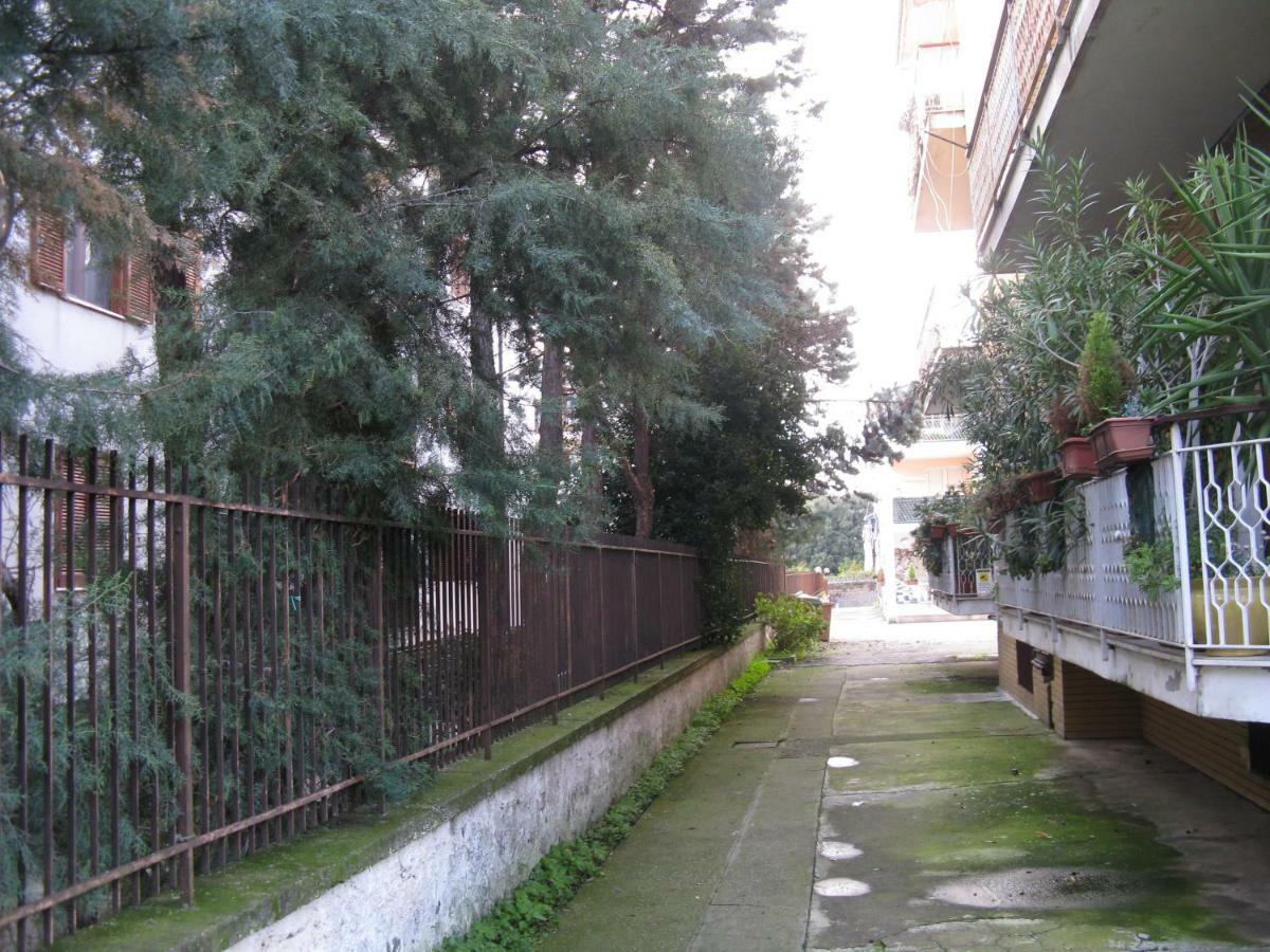 Le Stanze Di Ginevra - Via Tescione Hotel Caserta Exterior foto