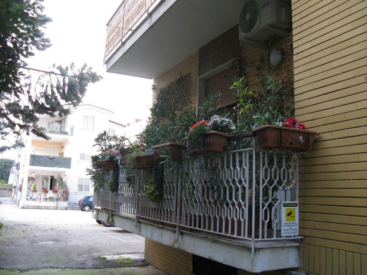 Le Stanze Di Ginevra - Via Tescione Hotel Caserta Exterior foto
